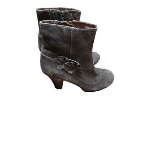Naya Breeze‎ Victorian Olive Green Suede Ankle Block Platform Heel Boots Size 7